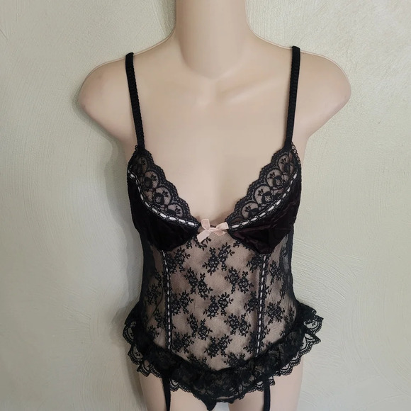 Vintage Victoria Secret Black and Pink Lace Mesh Teddy Size Women's Medium - Picture 3 of 8